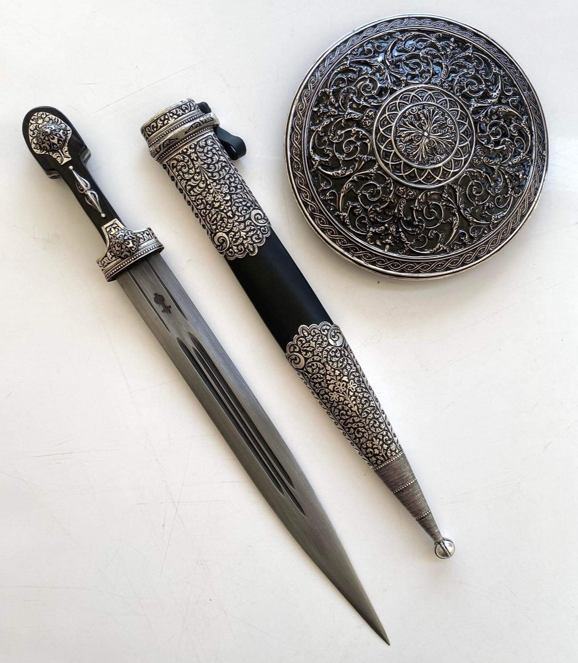 Georgian Dagger with Shield (014)