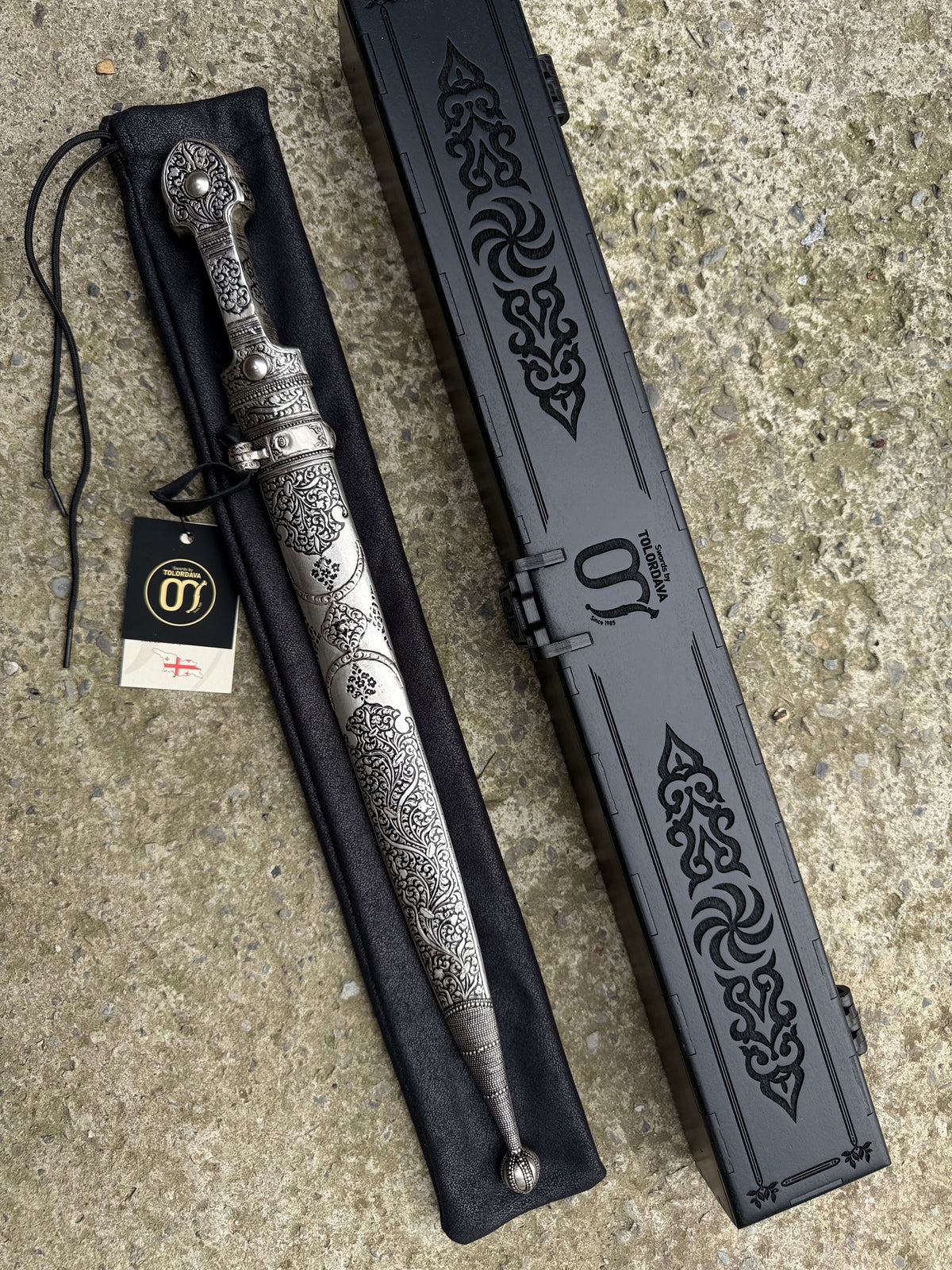 Caucasian Dagger (049)