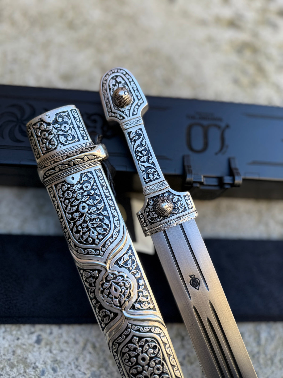 Caucasian Dagger (038)