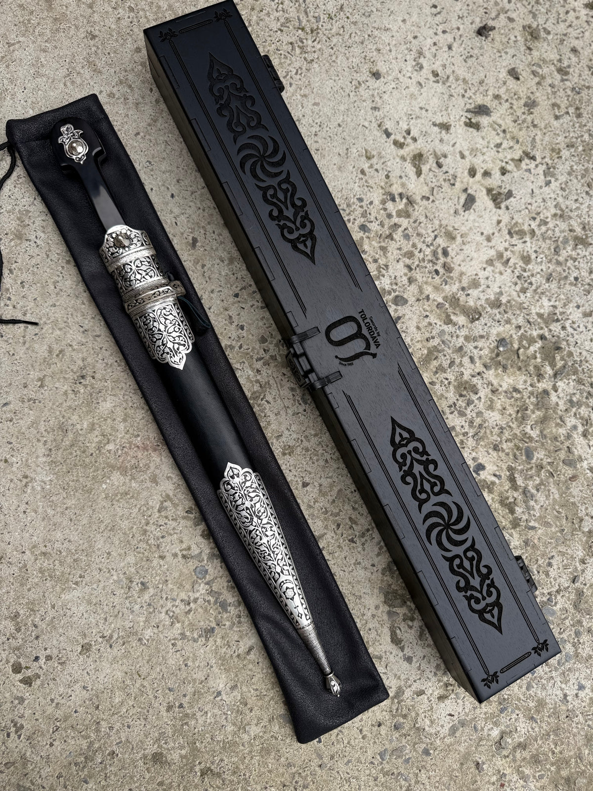 Caucasian Dagger (020)