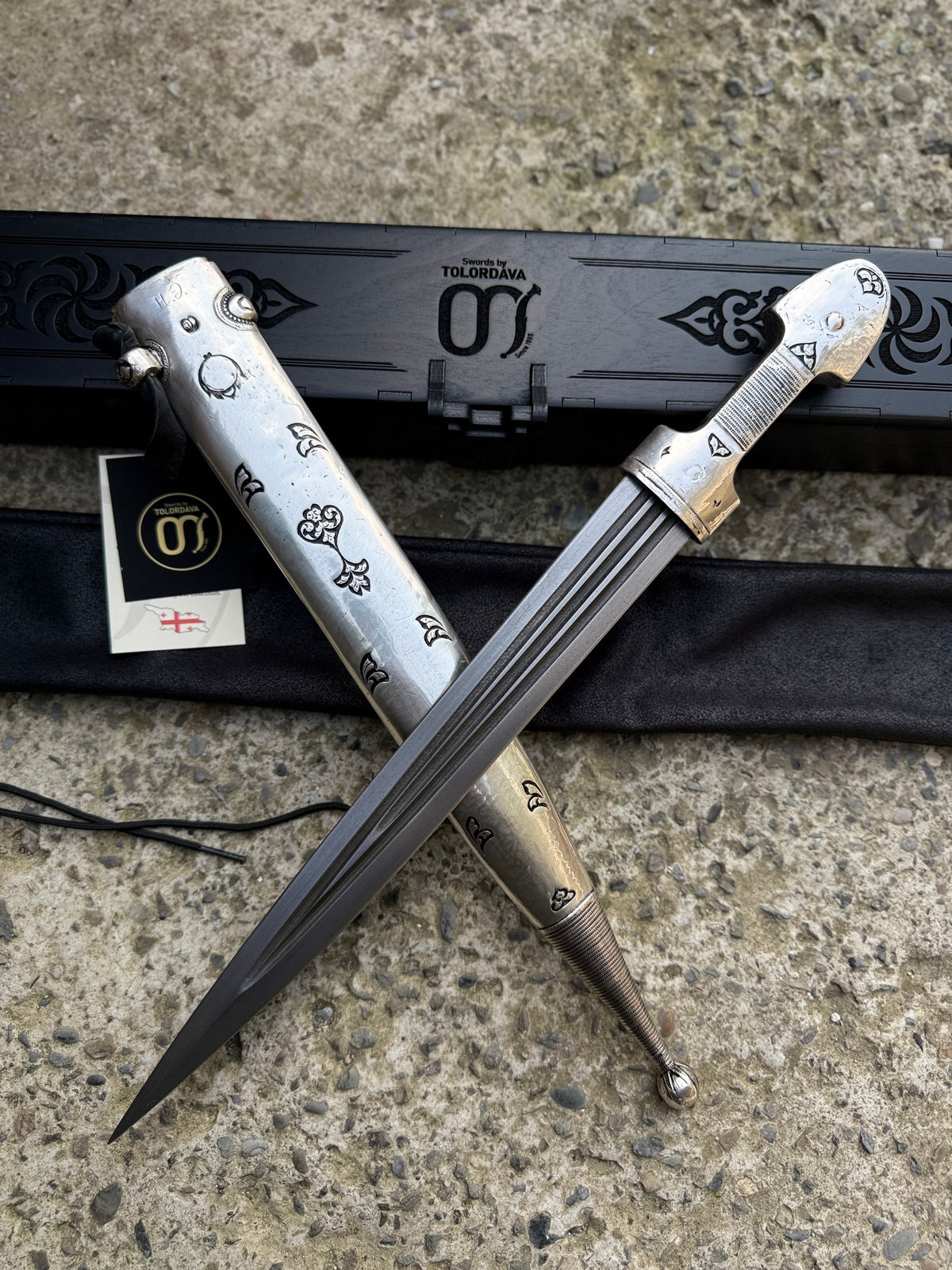 Caucasian Dagger (045)