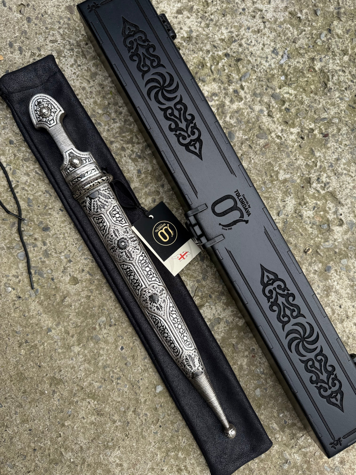 Caucasian Dagger (047)