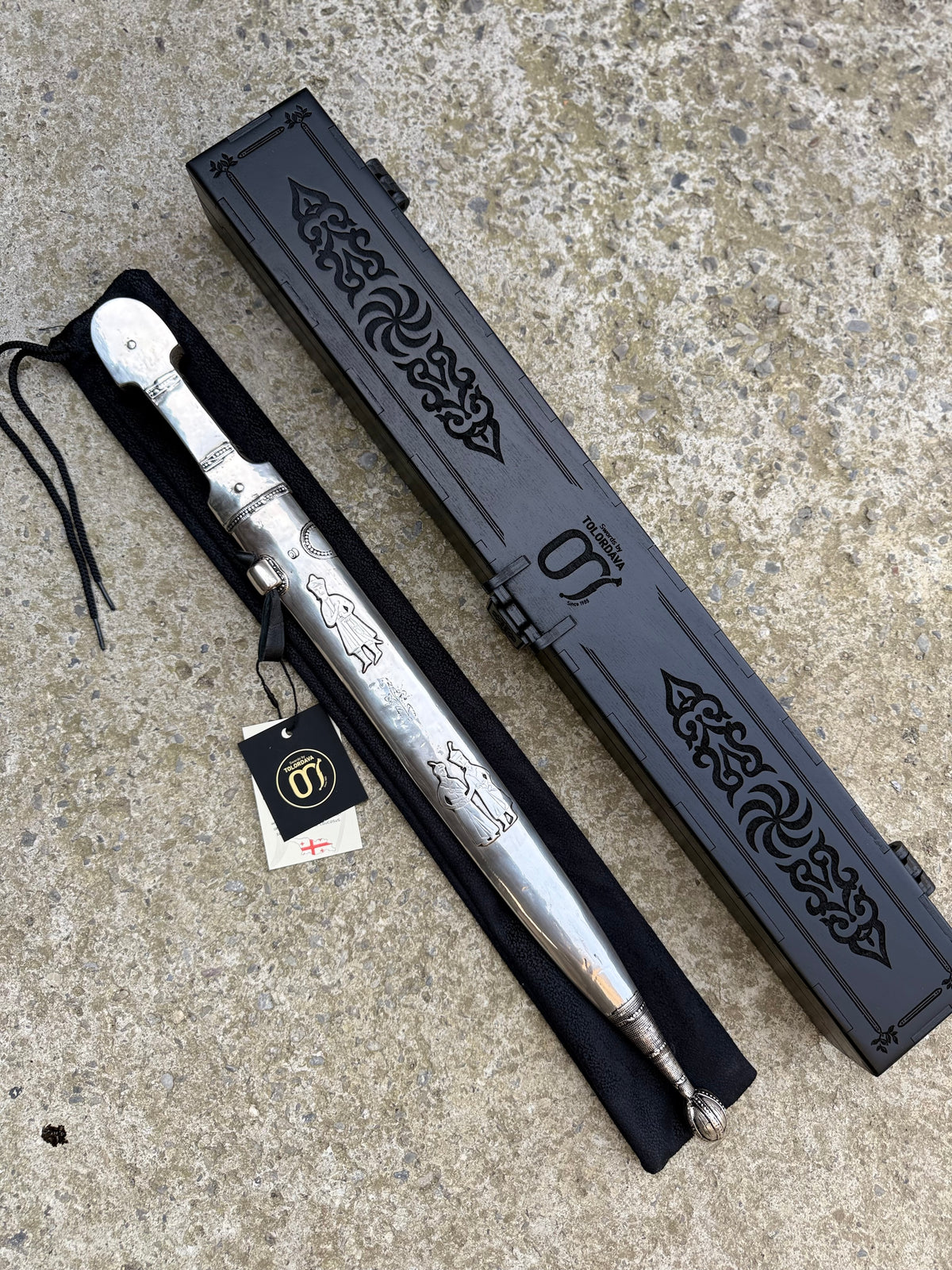 Caucasian Dagger (037)
