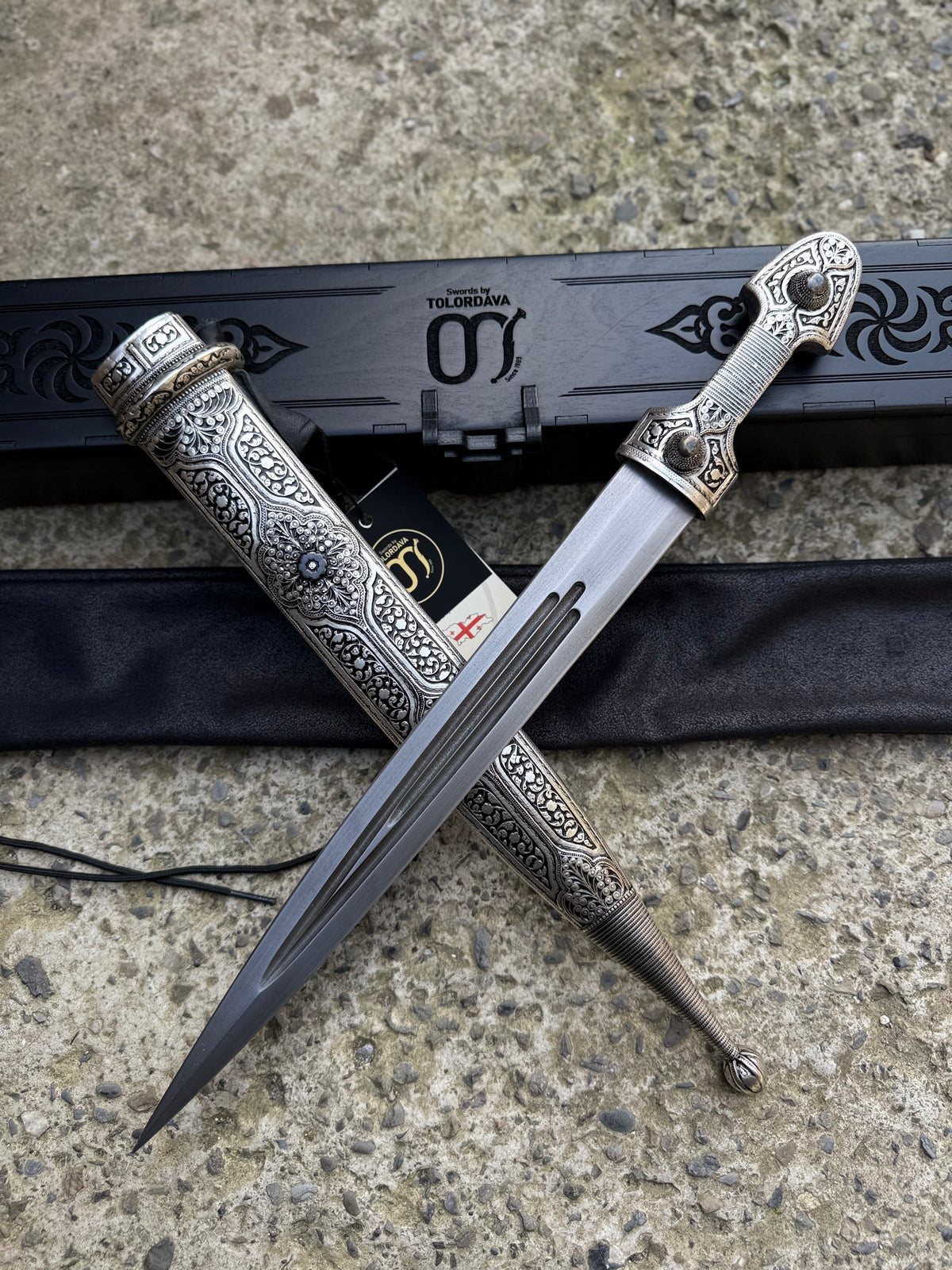 Caucasian Dagger (045)