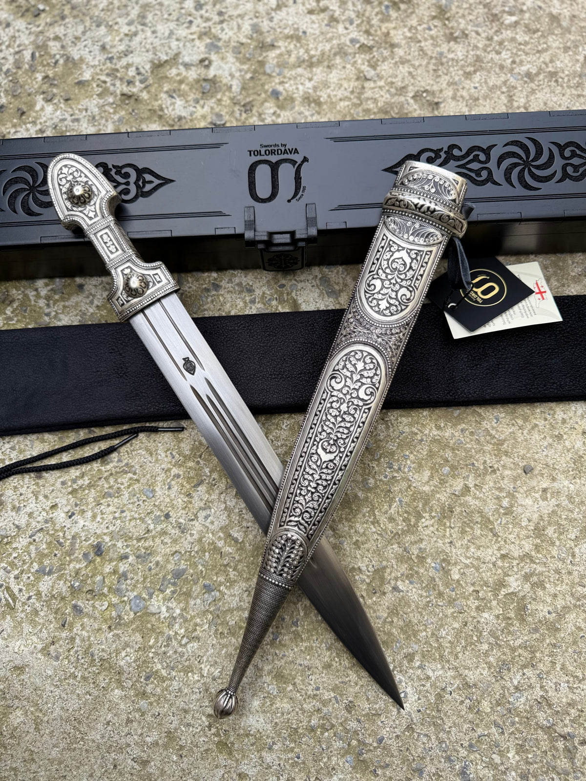 Caucasian Dagger (013)