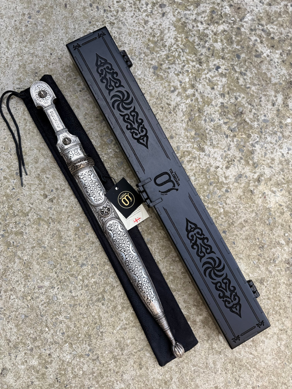 Caucasian Dagger (037)