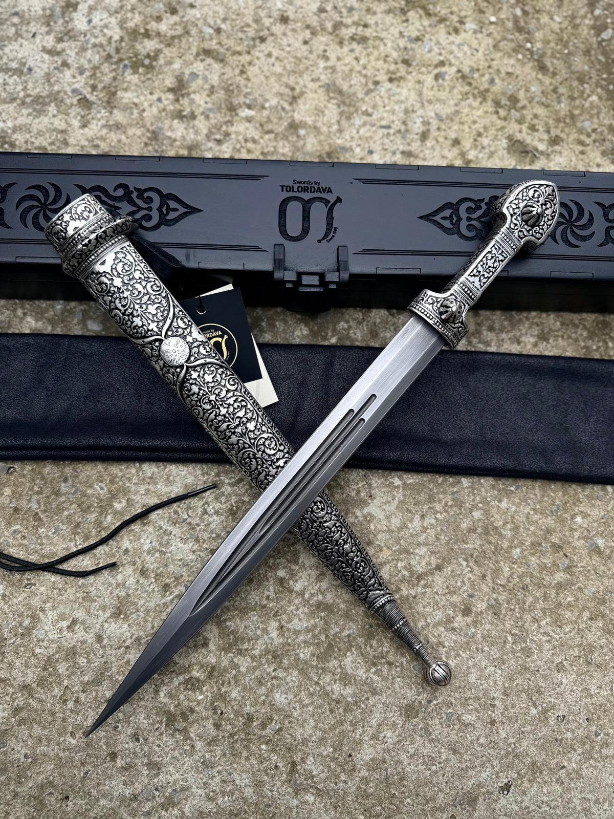Caucasian Dagger (056)