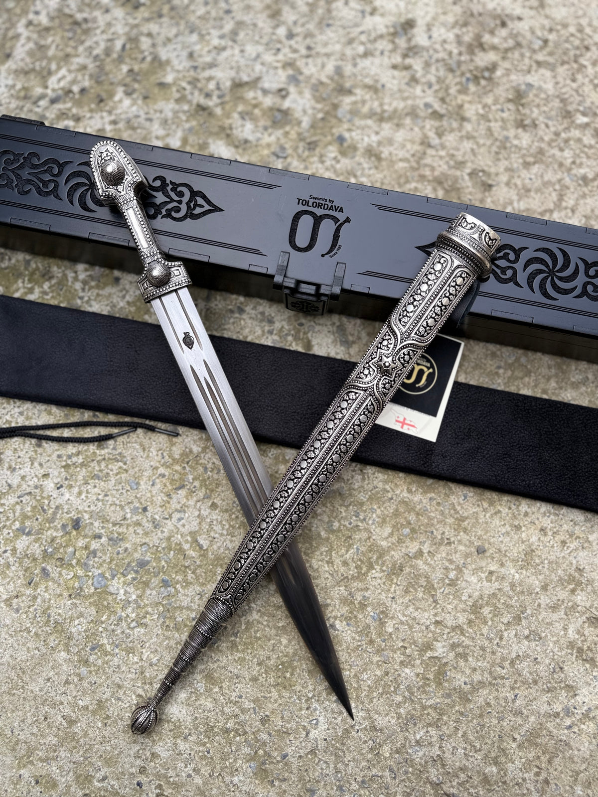 Caucasian Dagger (015)