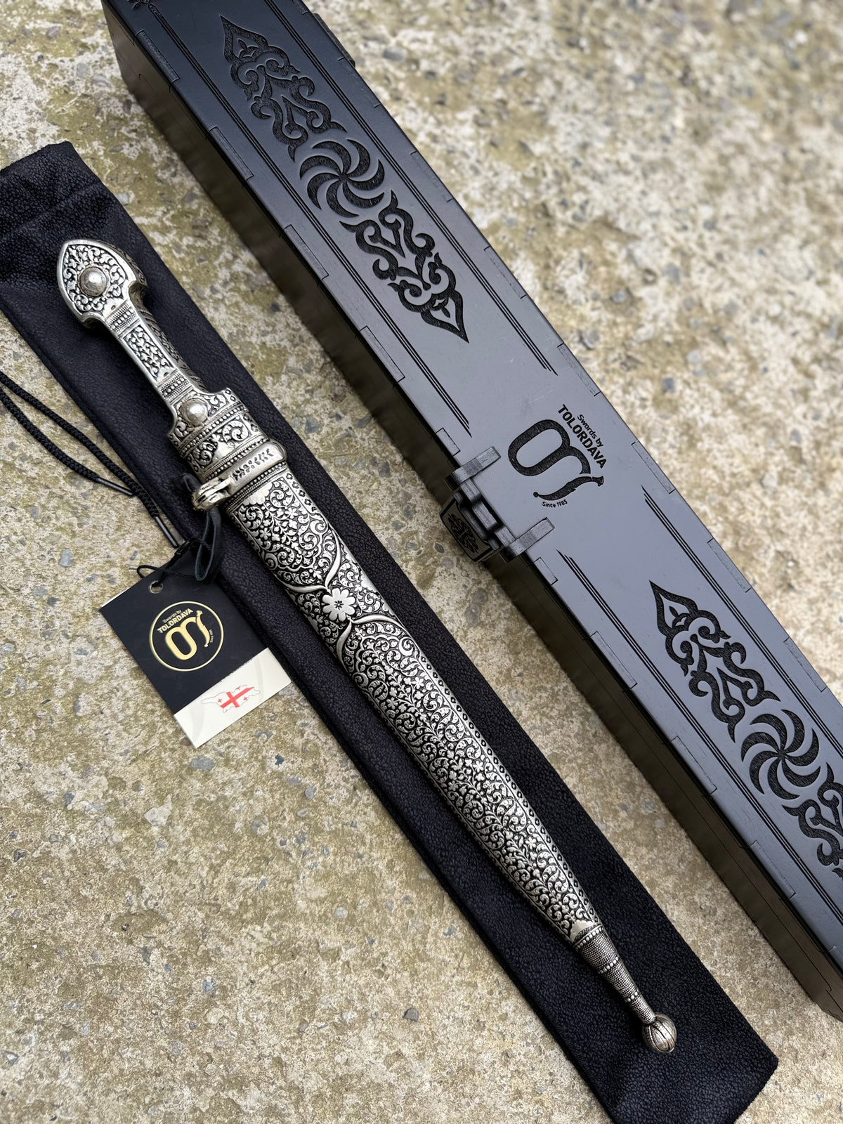 Caucasian Dagger (007)
