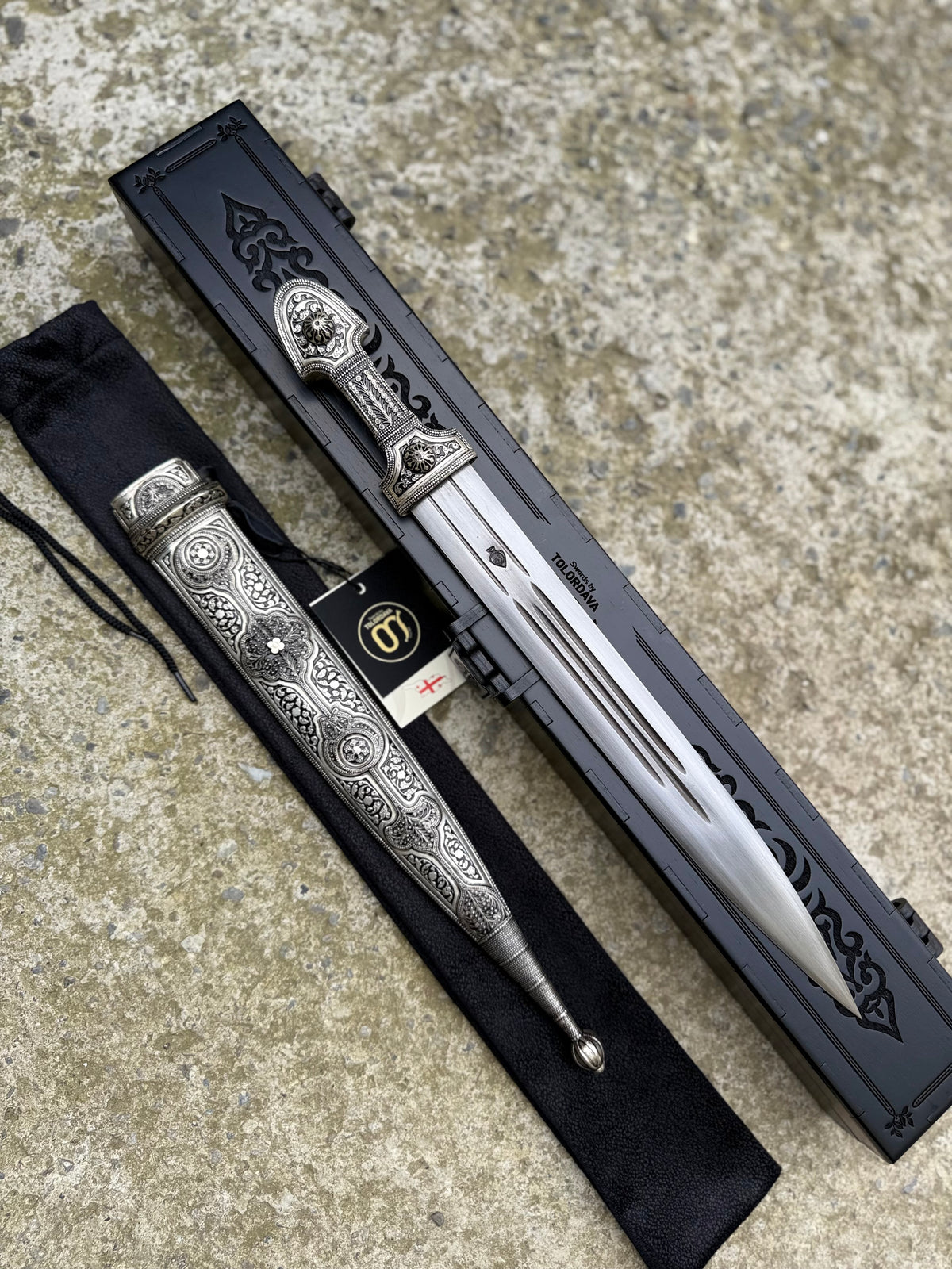 Caucasian Dagger (030)