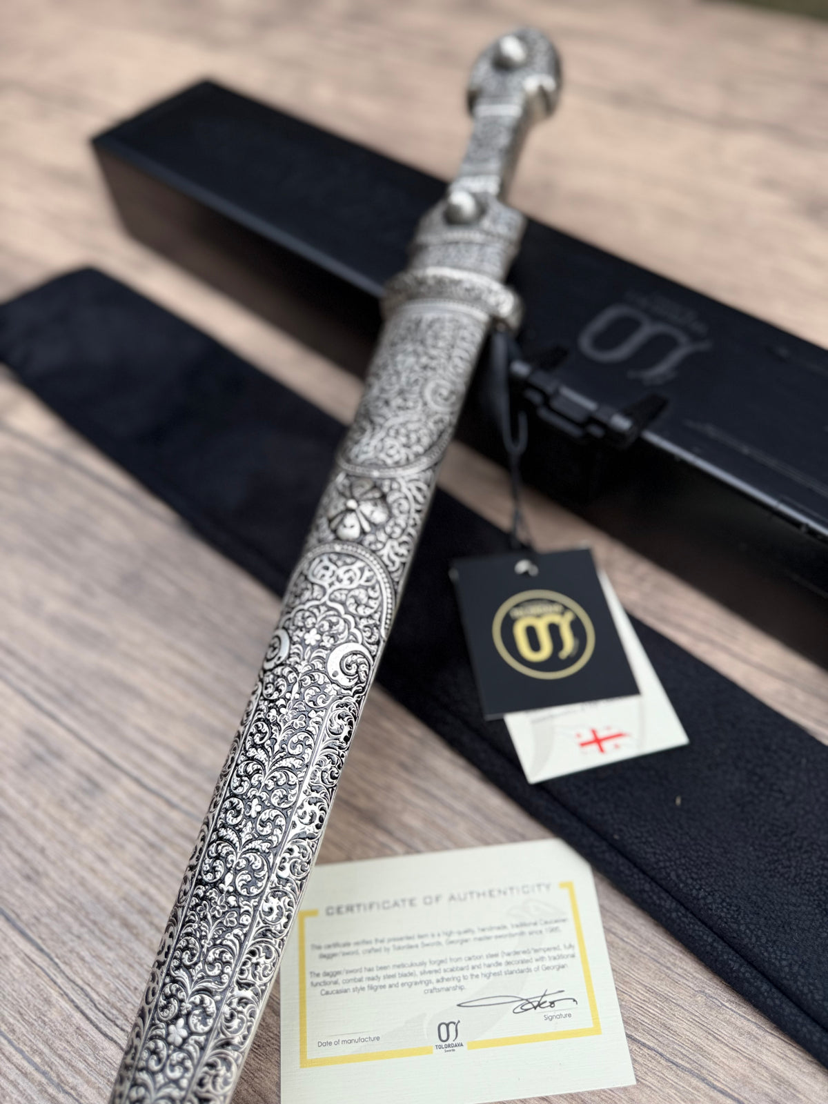Caucasian Dagger (006)