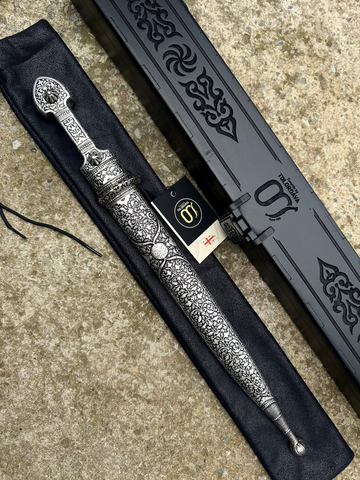 Caucasian Dagger (056)