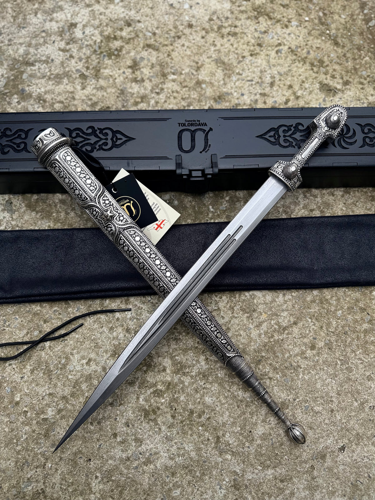 Caucasian Dagger (055)
