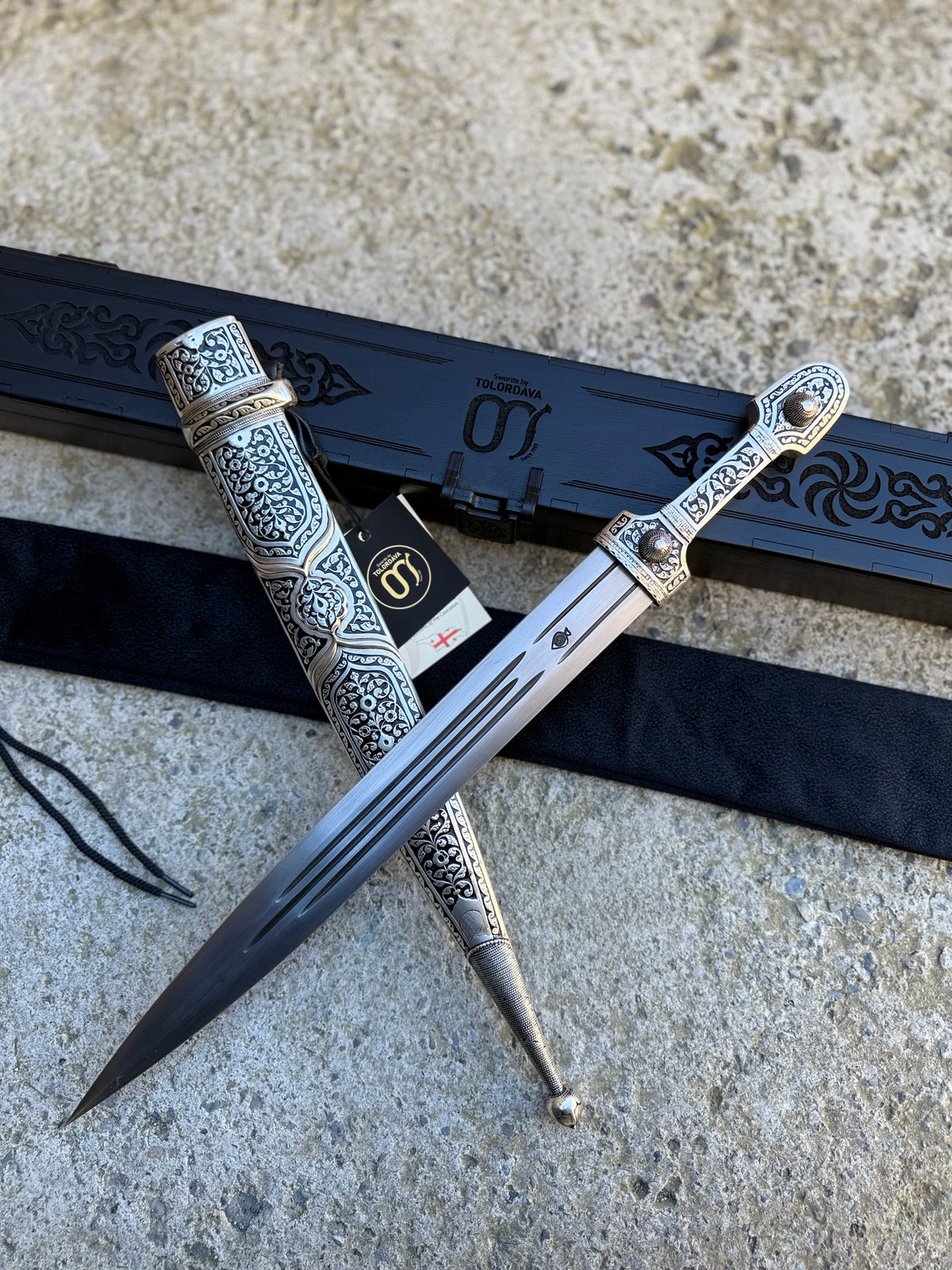 Caucasian Dagger (038)
