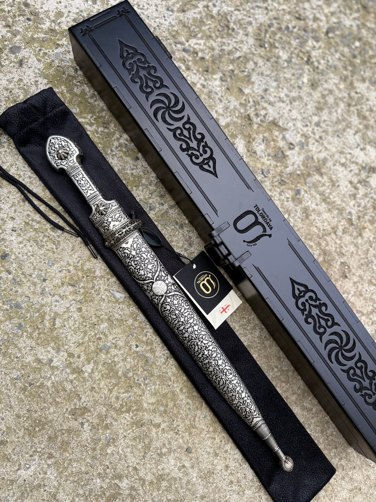 Caucasian Dagger (007)