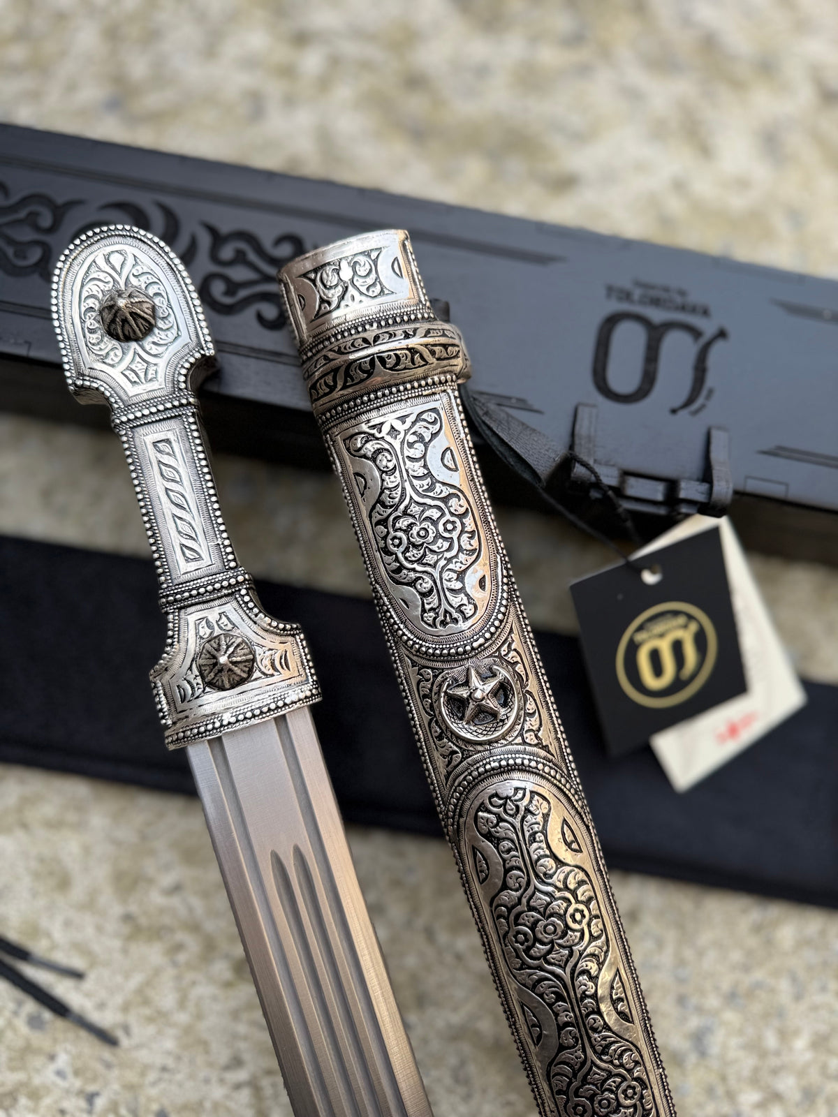Caucasian Dagger (037)