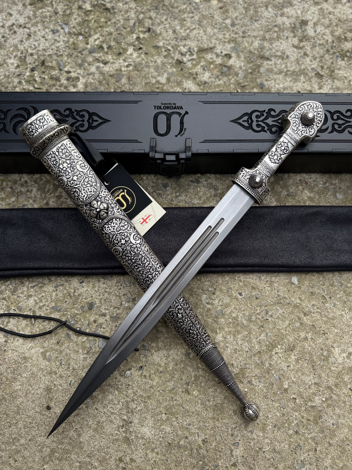 Caucasian Dagger (049)