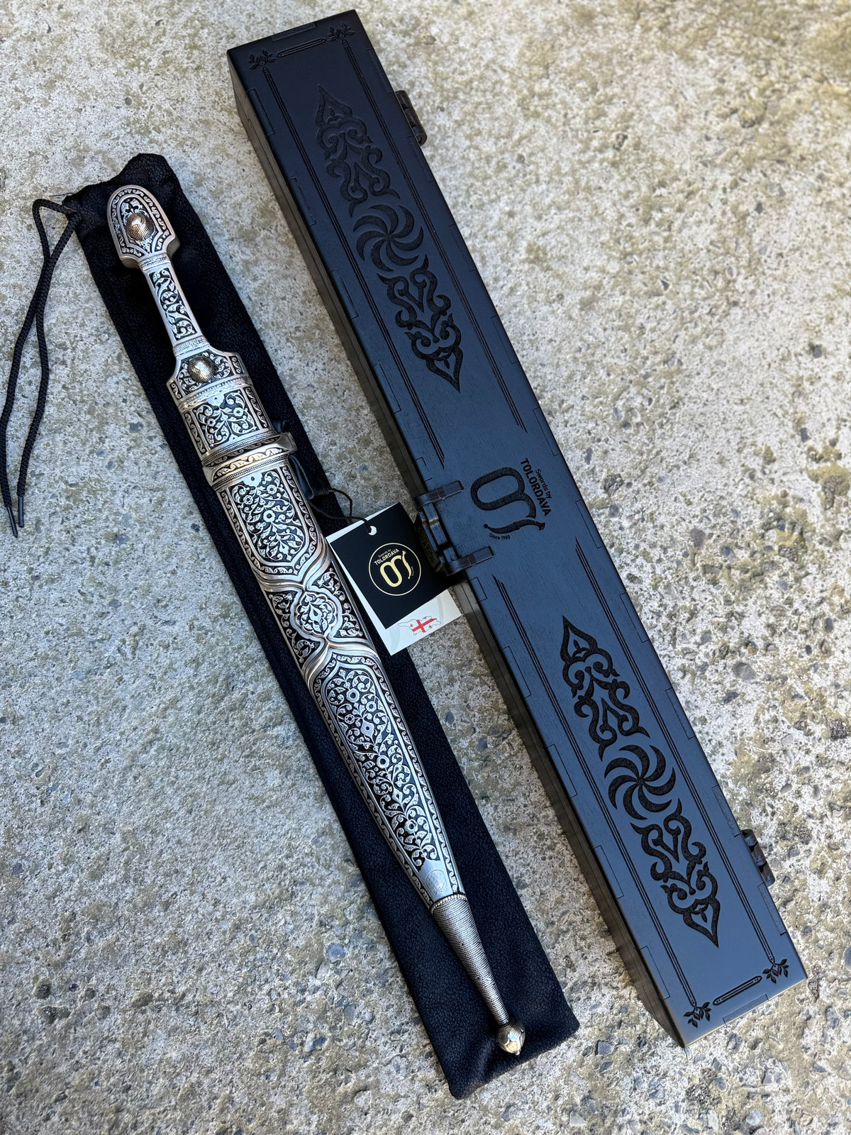 Caucasian Dagger (038)