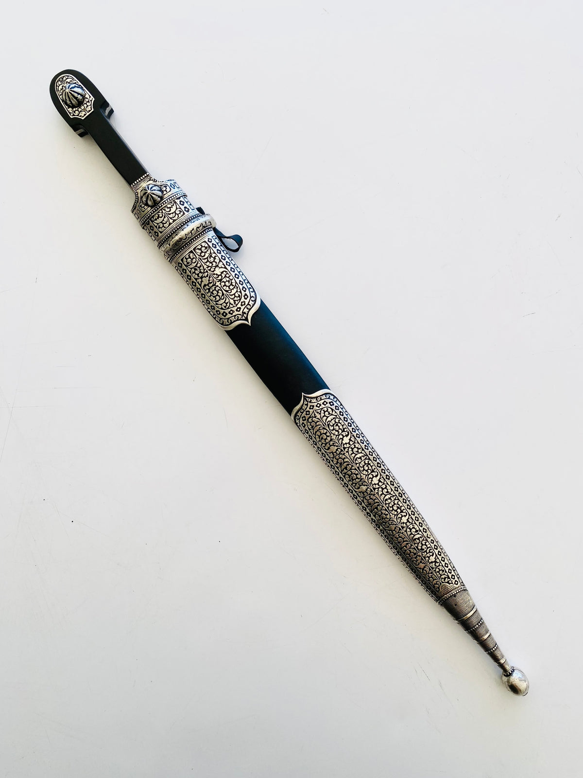 Caucasian Dagger (022)